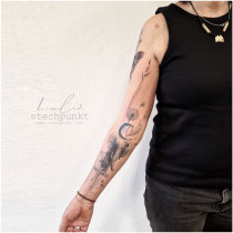 Schwarzgrau Pusteblume Mond Elefant Familie Tattoo