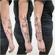 Schwarzgrau Baum Mandala Vitruvianischer Mensch Fineline Tattoo