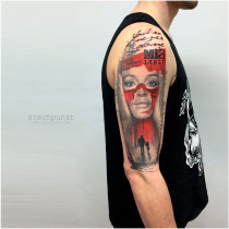 Trash Polka Frauengesicht Wald Tattoo