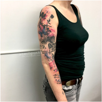 Trash Aquarell Blumen Schaedel Tattoo