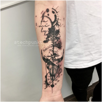 Trash Polka Stier Kompass Tattoo
