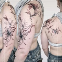 Schwarzgrau Fineline Lilien Tattoo