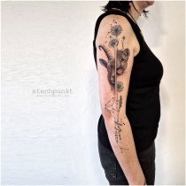Schwarzgrau Pusteblume Steinbock Loewin Sternzeichen Tattoo