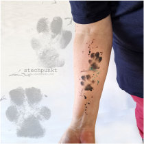 Trash Aquarell Hund Pfotenabdruck Tattoo